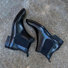 Black chelsea boots